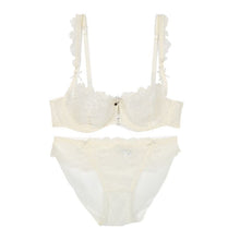 Newest Women Sexy Bra Sets Lace Bra Push Up Bras White Brief Sets Transparent Strap 95 90 BCD Cup Plus Size Bra Sets LZH7 NW